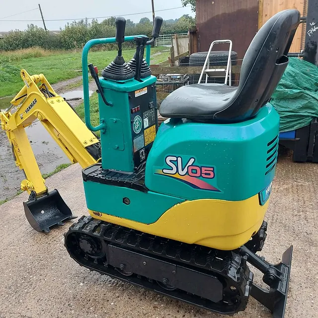 YANMAR SV05-B MINI EXCAVATOR