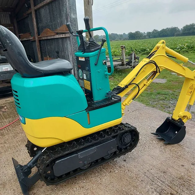 YANMAR SV05-B MINI EXCAVATOR