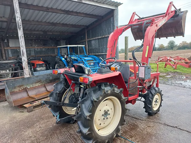 YANMAR F215D COMPACT TRACTOR 