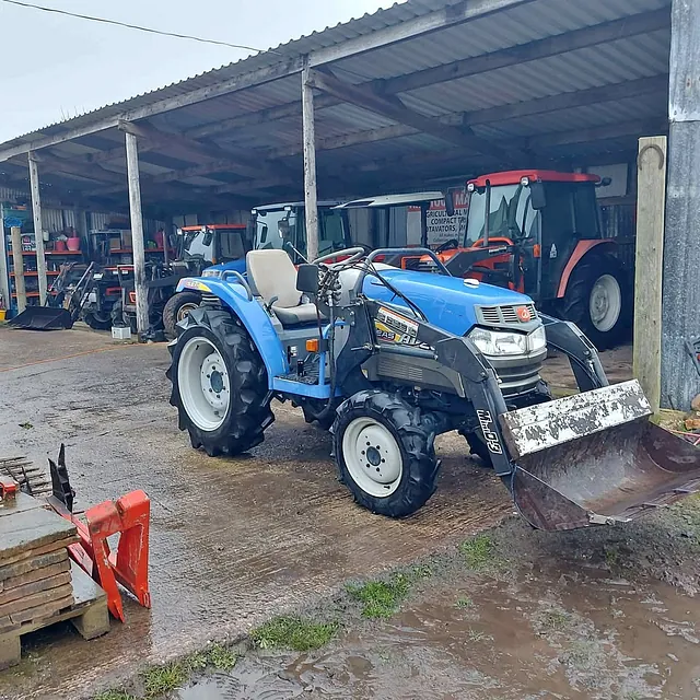 ISEKI AT25 COMPACT TRACTOR