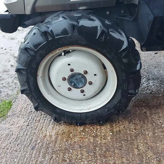 ISEKI AT25 COMPACT TRACTOR WHEEL
