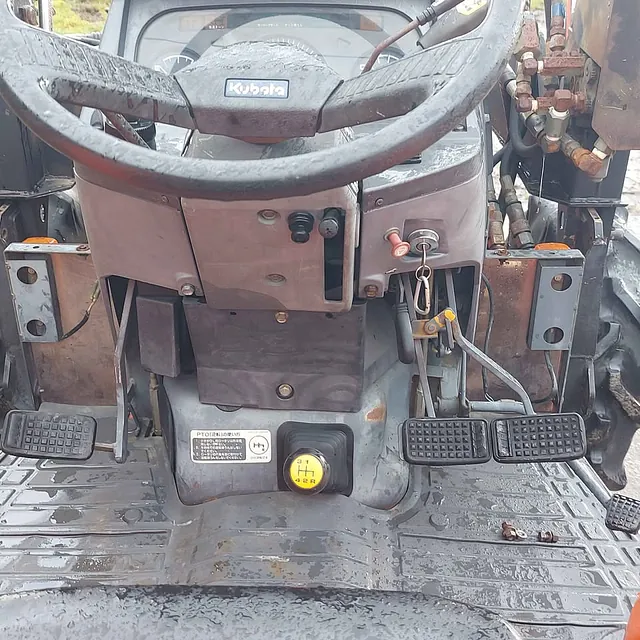 KUBOTA GL337 COMPACT TRACTOR PEDALS