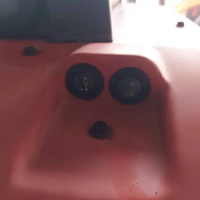 KUBOTA GM56 TRACTOR BUTTONS