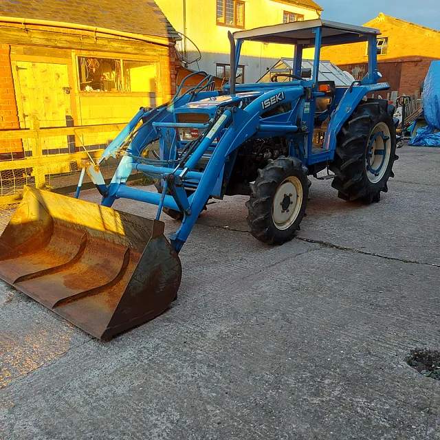 ISEKI TA325F COMPACT TRACTOR