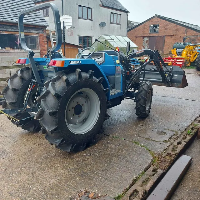 ISEKI TG33F COMPACT TRACTOR