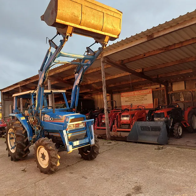ISEKI TA325F COMPACT TRACTOR