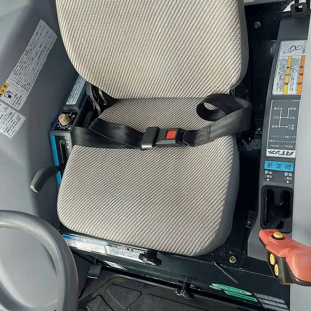 ISEKI AT46 COMPACT TRACTOR SEAT