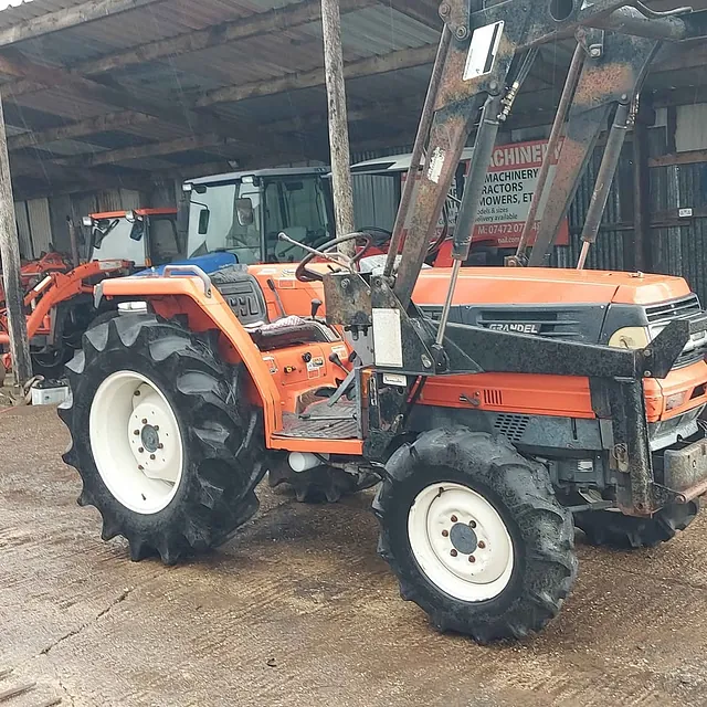 KUBOTA GL337 COMPACT TRACTOR