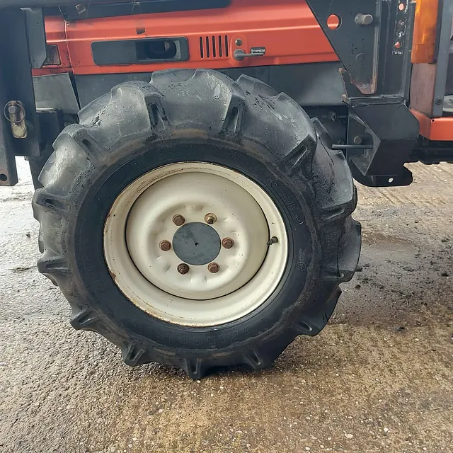 KUBOTA GL337 COMPACT TRACTOR WHEEL