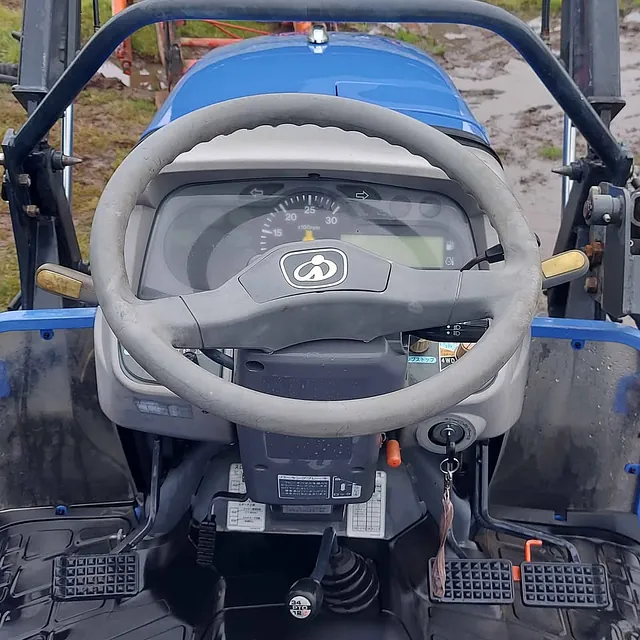 ISEKI AT25 COMPACT TRACTOR STEERING WHEEL
