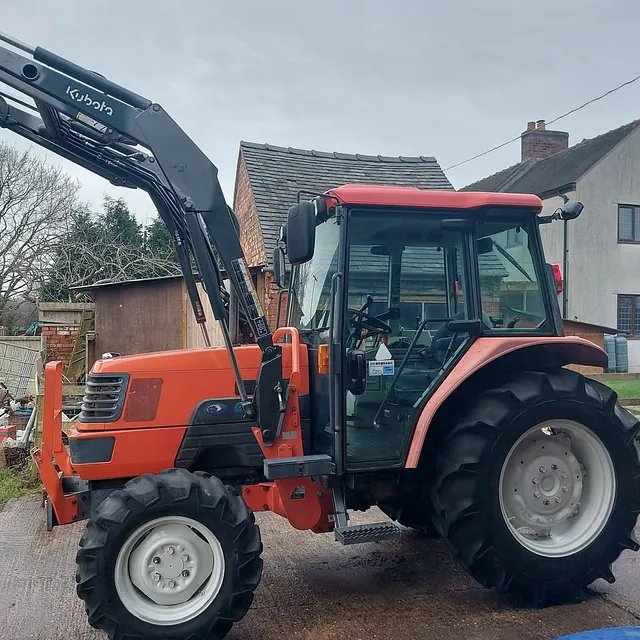 KUBOTA GM56 TRACTOR SIDEWAYS