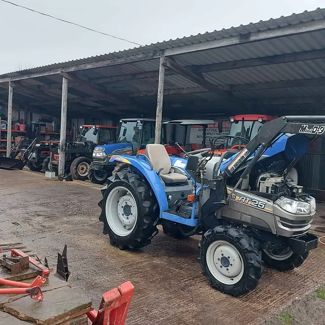 ISEKI AT25 COMPACT TRACTOR
