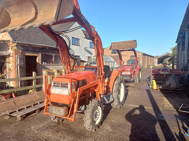 KUBOTA GL21 COMPACT TRACTOR 
